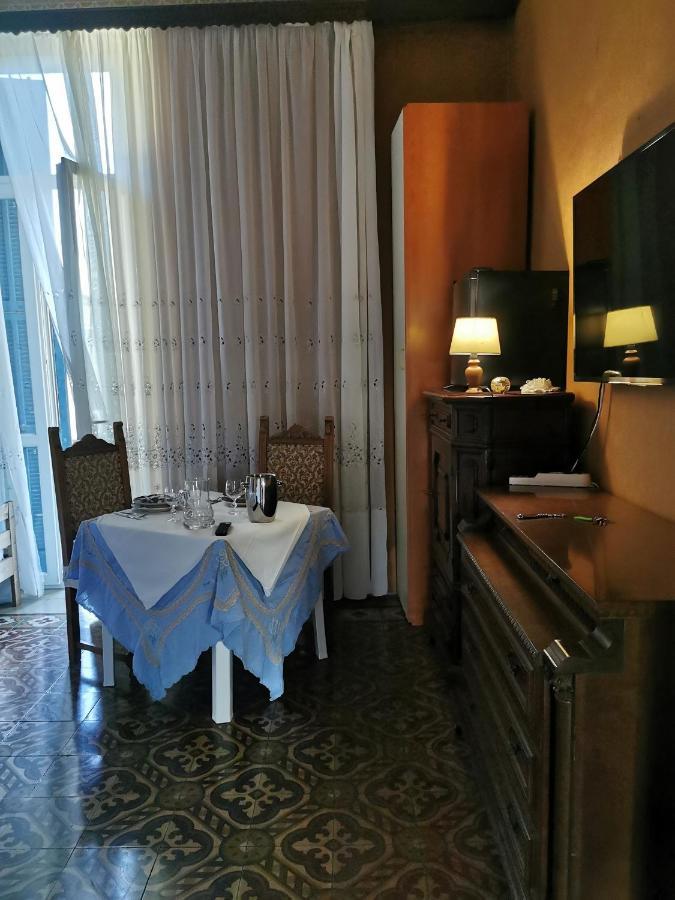 Albisola Bed And Breakfast Albisola Superiore Ngoại thất bức ảnh